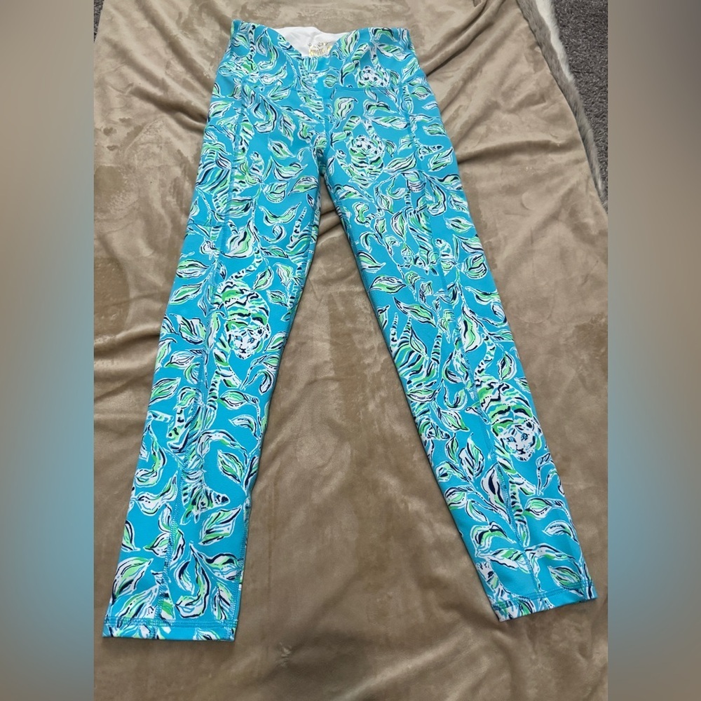 Lilly Pulitzer Luxletic White and Blue Leggings Size Small - Picture 3 of 5